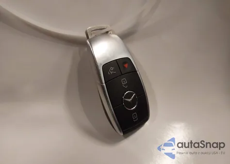 2021 Mercedes-Benz Glc 300 4Matic Suv from USA, damaged, VIN W1N0G8EB7MV290176